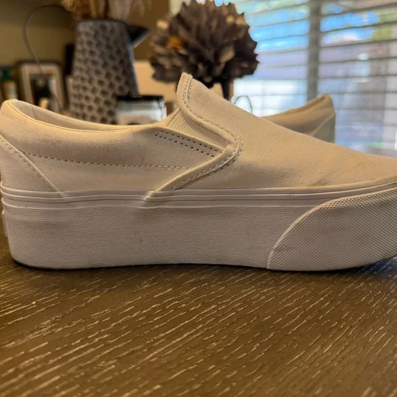 Vans Classic White Slip-On Shoes - Picture 3 of 9